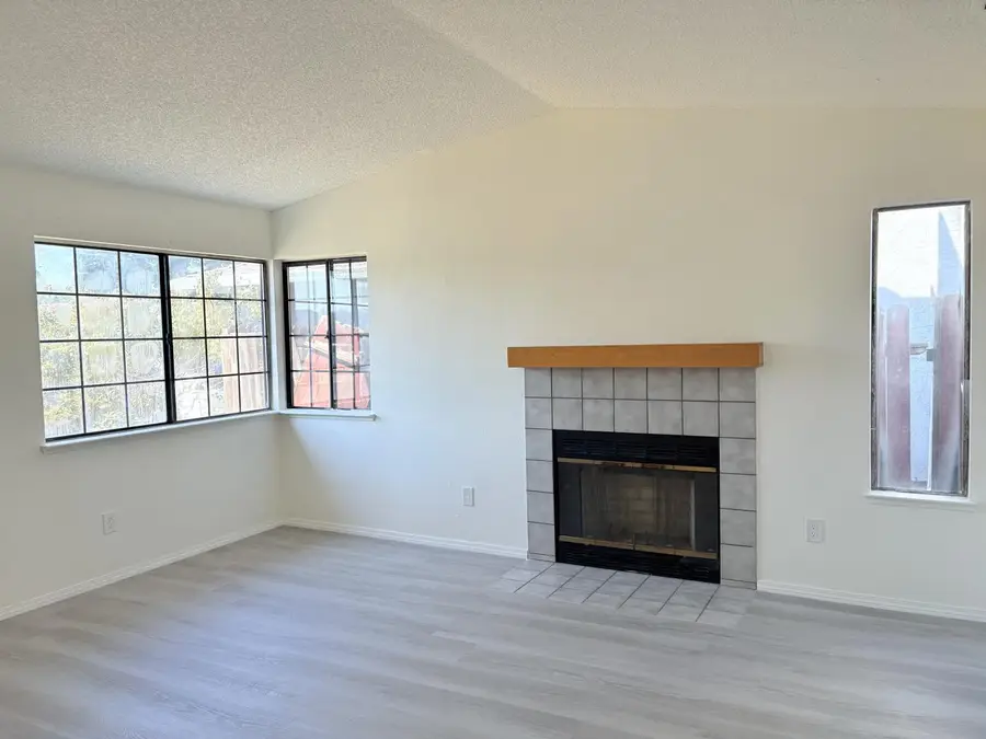 3985 Limestone Way, Sacramento, CA 95823 - Image #3