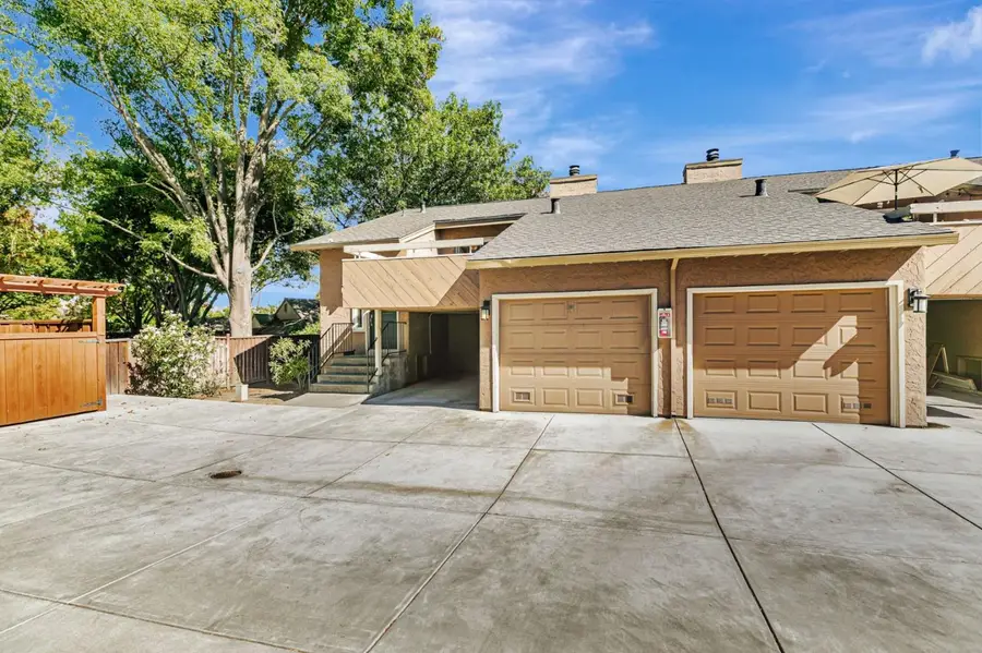2128 Canoas Garden  #D, San Jose, CA 95125 - Image #2