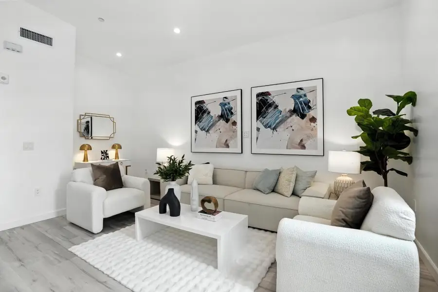 889 McLellan Drive  #302, South San Francisco, CA 94080 - Image #2