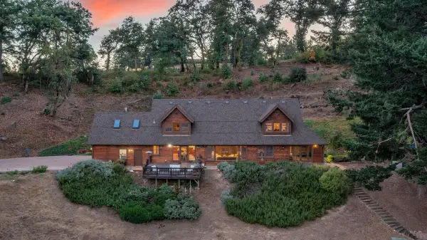 19960 Skyline Boulevard, LOS GATOS, CA 95033