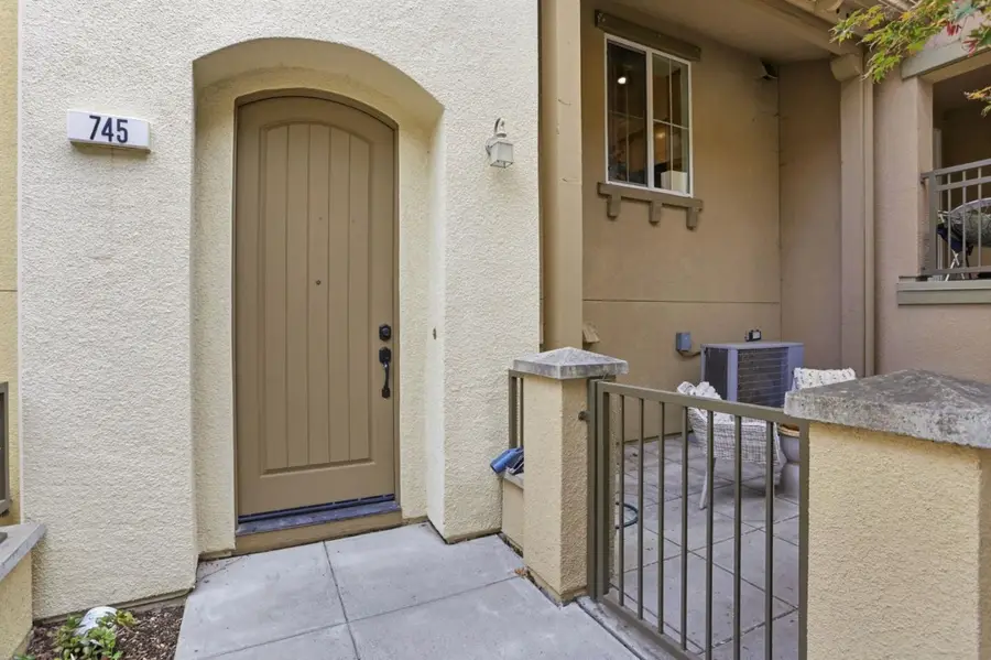 745 Mente Linda Loop, Milpitas, CA 95035 - Image #2