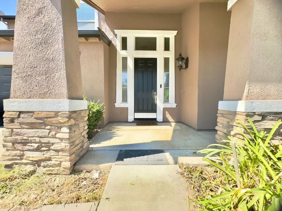 9562 Park Drive, Elk Grove, CA 95624 - Image #2