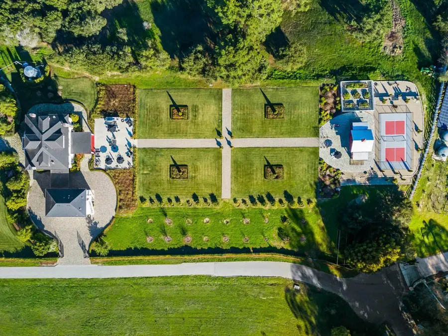 155 Scarlet Court, Watsonville, CA 95076 - Image #2