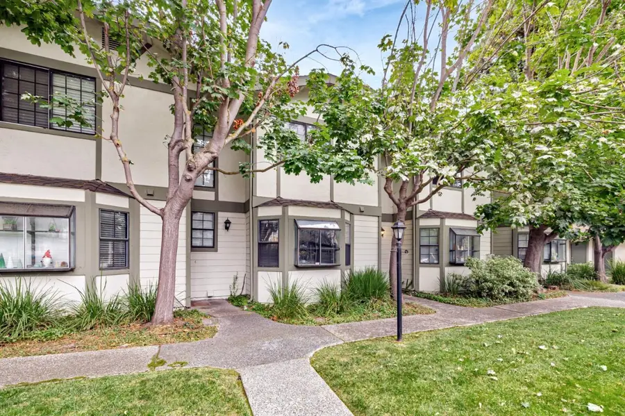 175 Evandale Avenue  #2, Mountain View, CA 94043 - Image #2