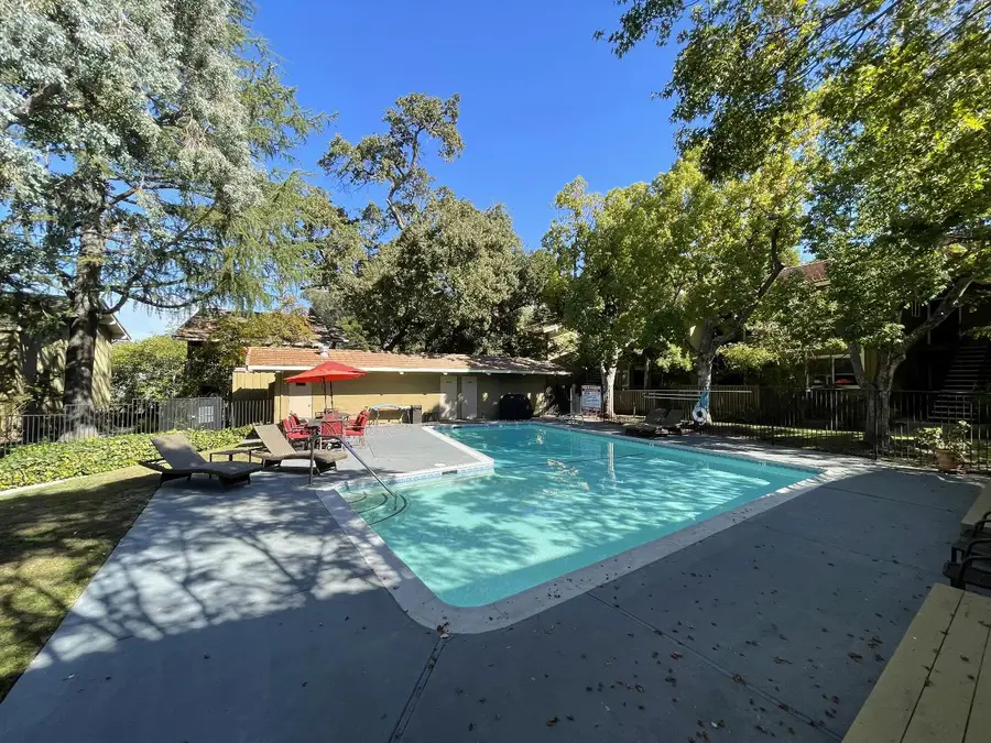 420 Alberto Way  #5, Los Gatos, CA 95032 - Image #2