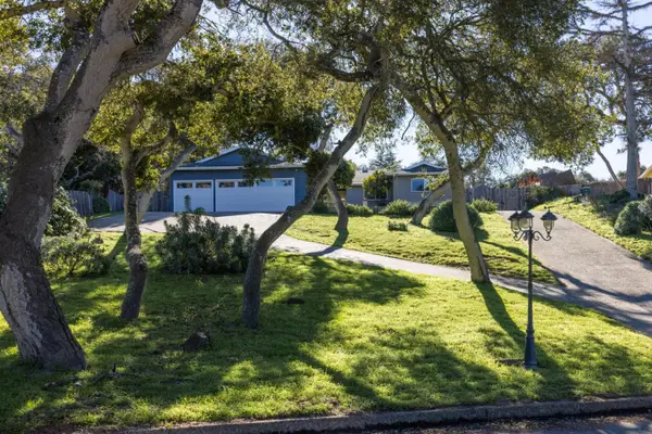 15410 Oak Hills Drive, SALINAS, CA 93907