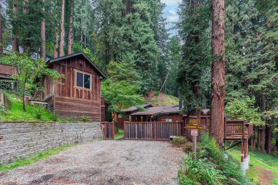 20851 Assiniboine Trail, Los Gatos, CA 95033 - Image #2