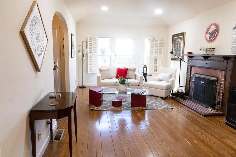 1541 Maple Street, San Mateo, CA 94402 - Image #3