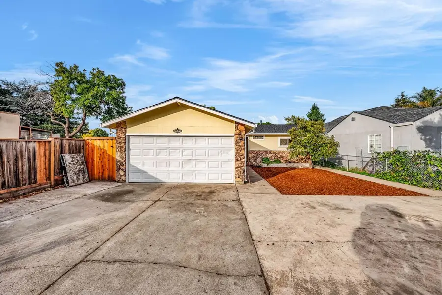 2243 COOLEY Avenue, East Palo Alto, CA 94303 - Image #2