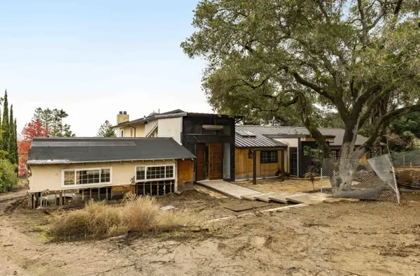 3085 Alexis Drive, PALO ALTO, CA 94304