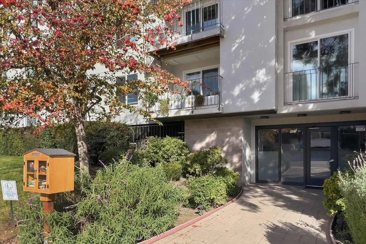 601 Leahy Street  #201, Redwood City, CA 94061 - Image #1