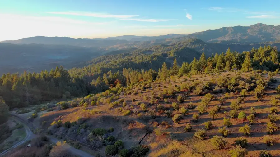 47211 Fox Rock Road, Laytonville, CA 95454 - Image #3