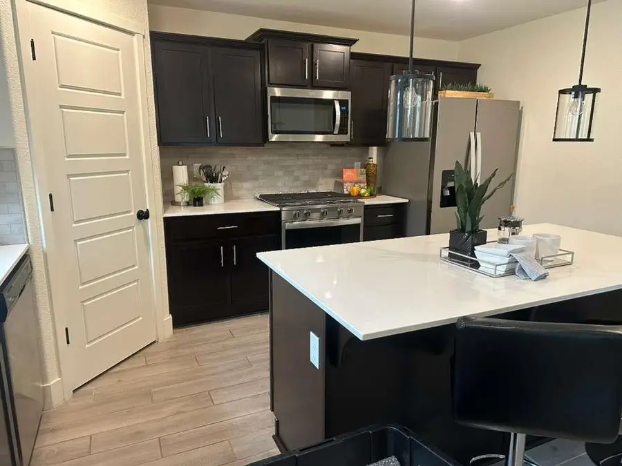 1672 Thistle Lane, Los Banos, CA 93635 - Image #2