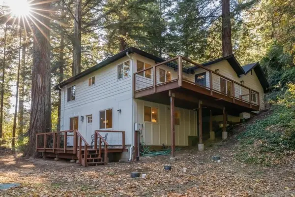 831 Hillcrest Drive, Felton, CA 95018