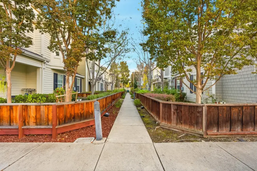 687 Montara Terrace, Sunnyvale, CA 94085 - Image #3