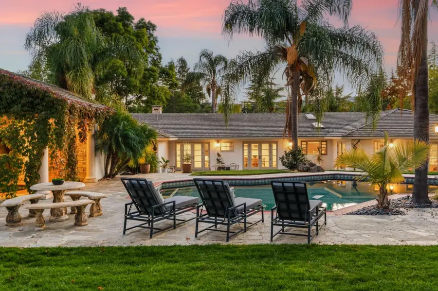 330 Ridgeway Road, Woodside, CA 94062 - Image #3