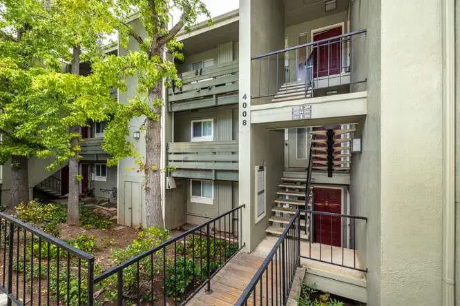 4008 Farm Hill Boulevard  #102, Redwood City, CA 94061 - Image #2