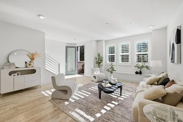 905 De Guigne Drive  #2, Sunnyvale, CA 94085