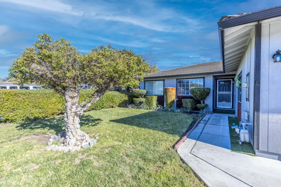 581 Arbour Lane, Hollister, CA 95023 - Image #3