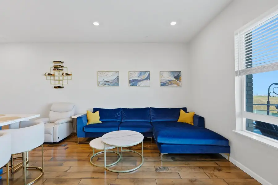 382 Llano De Los Robles Avenue  #3, San Jose, CA 95136 - Image #2