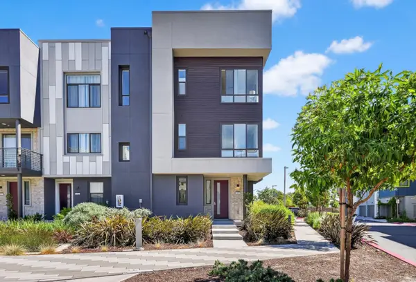 3891 Vanguard Common  #1004, Fremont, CA 94538