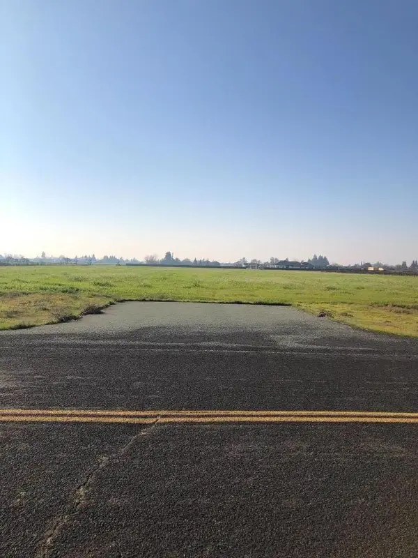 23487 Tretheway Road, ACAMPO, CA 95220