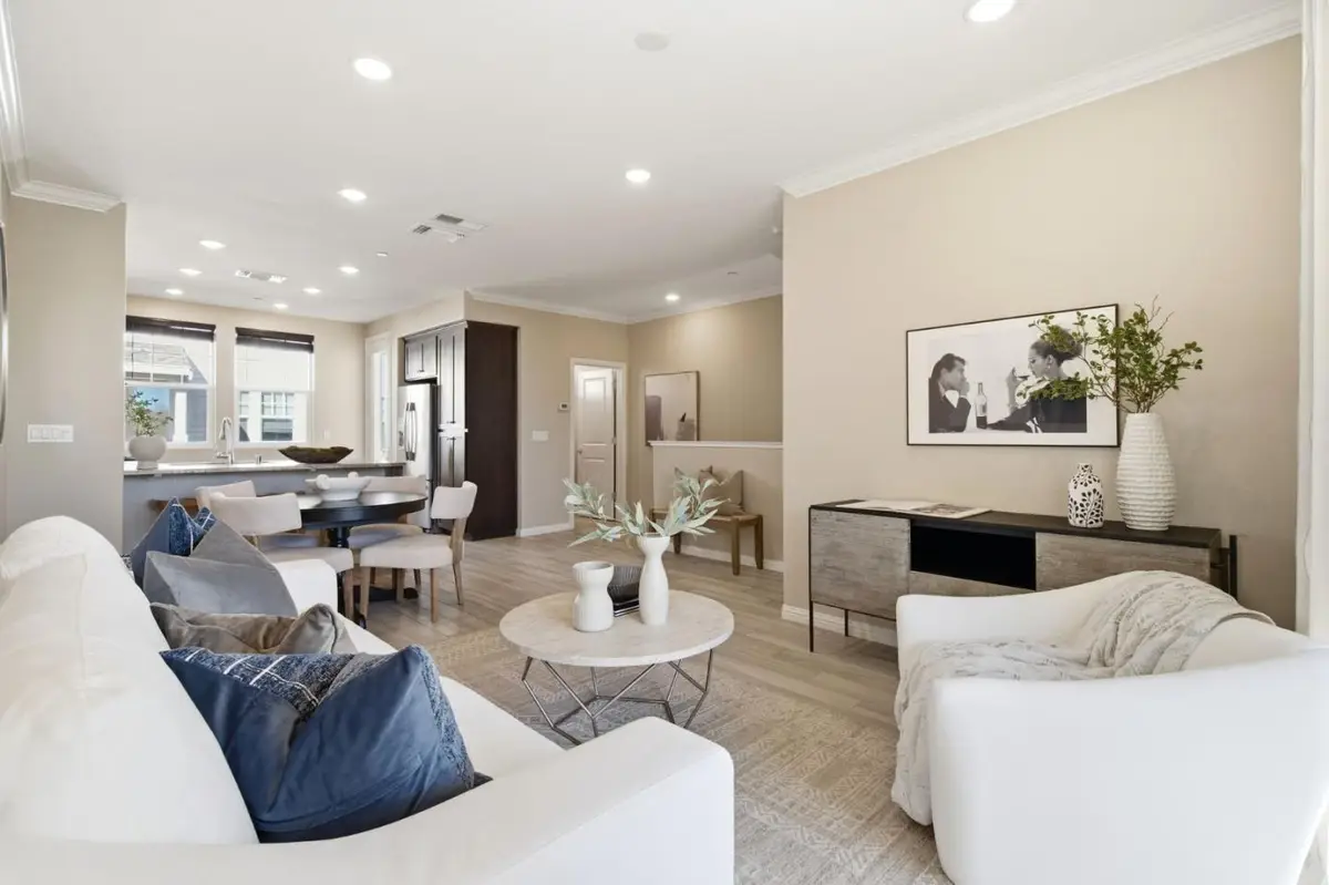 394 Circuit Way, Mountain View, CA 94043 - Image #1