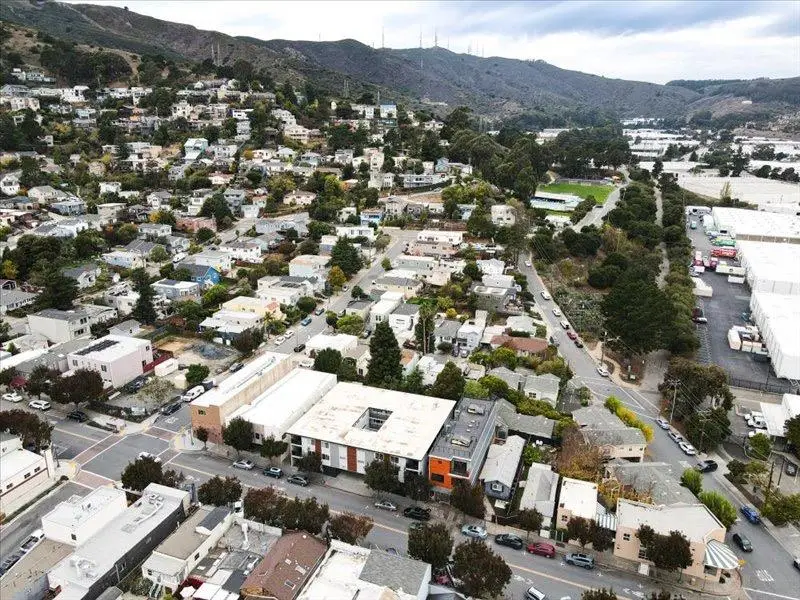 18 Visitacion Avenue, Brisbane, CA 94005 - Image #2