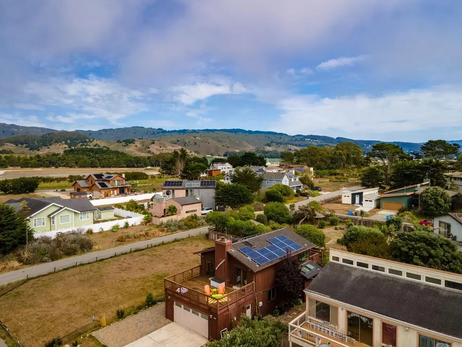 90 Madrone, Moss Beach, CA 94038 - Image #2