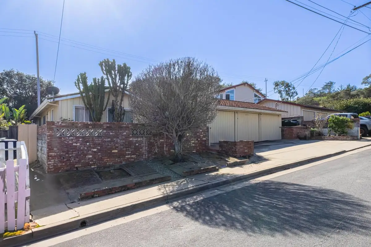 1113 Mcclellan Avenue, Monterey, CA 93940 - #1
