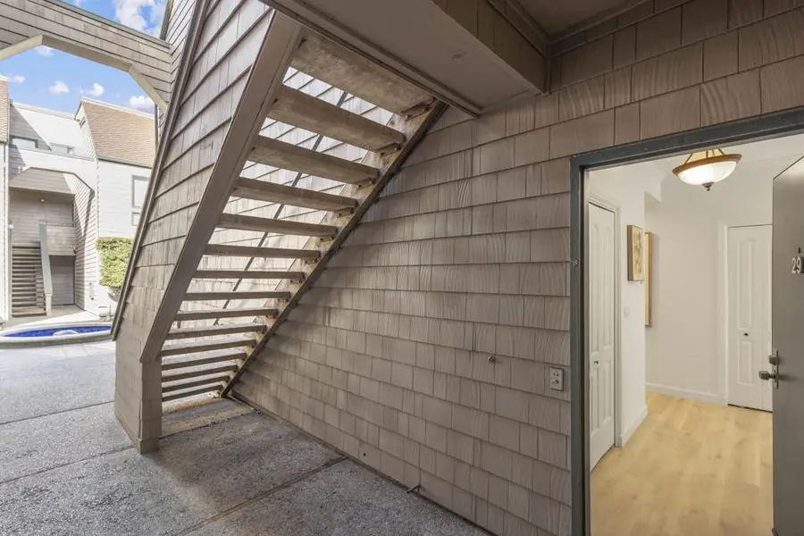 29 Cove Lane, Redwood City, CA 94065 - Image #3