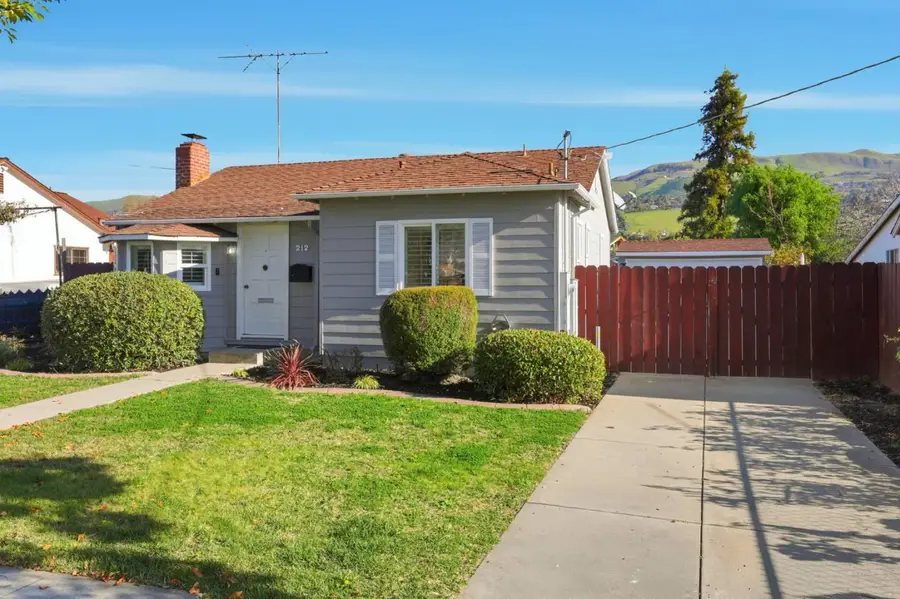 212 Cragmont Avenue, San Jose, CA 95127 - Image #2