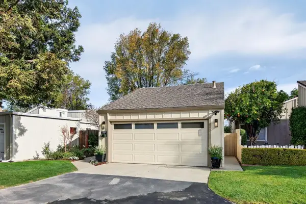 300 Ridgemark Drive, Hollister, CA 95023