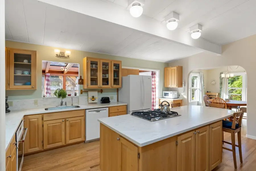 306 Crocker Avenue, Pacific Grove, CA 93950 - #3