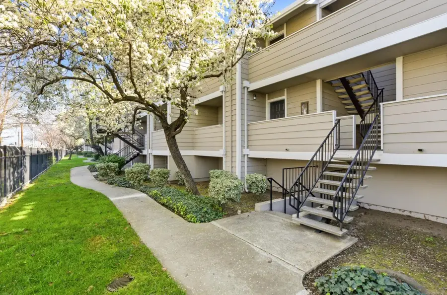 306 Stonegate Circle  #306, San Jose, CA 95110 - Image #3