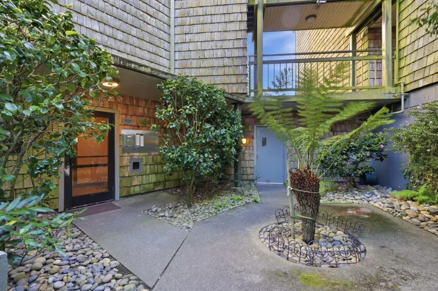 95 Red Rock Way  #203M, San Francisco, CA 94131 - #3