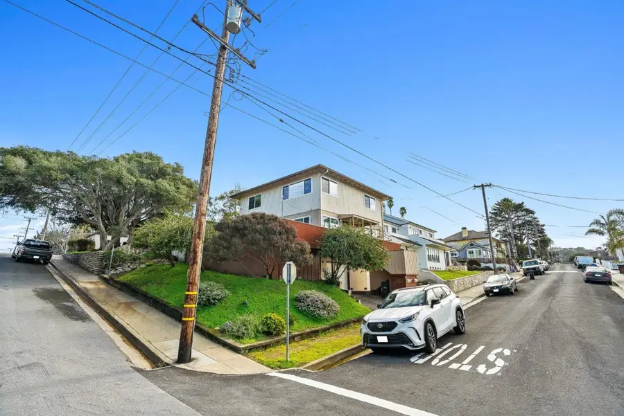 301 7th Street, Pacific Grove, CA 93950 - #3