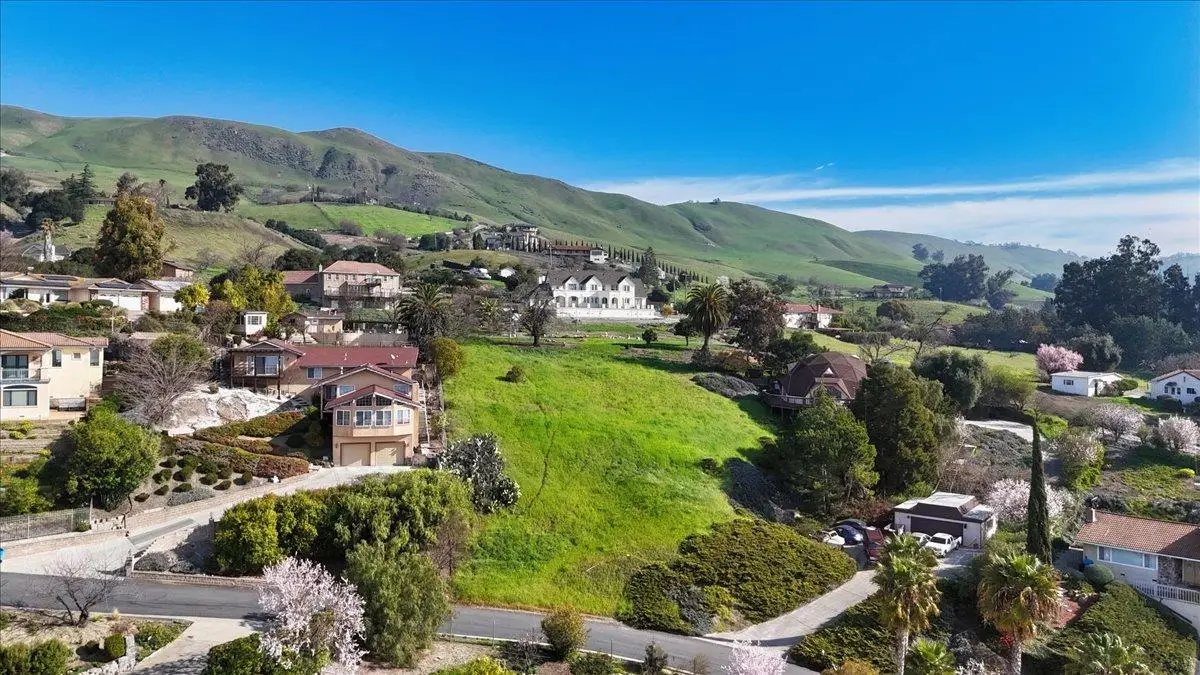 10060 Bon Vista Court, San Jose, CA 95127 - #1