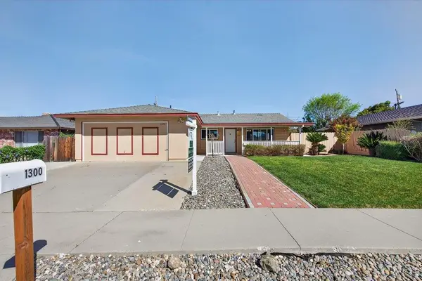 1300 Mesa Drive, HOLLISTER, CA 95023