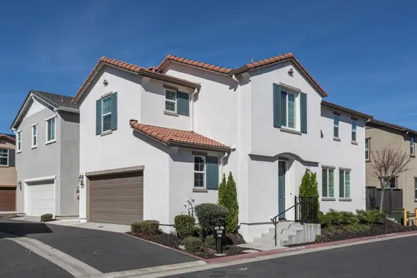 8838 Ariston Lane, ELK GROVE, CA 95758