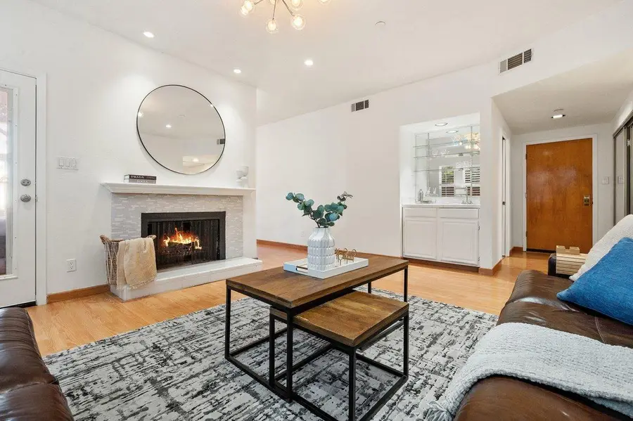 1110 Bayswater Avenue  #106, Burlingame, CA 94010 - #2