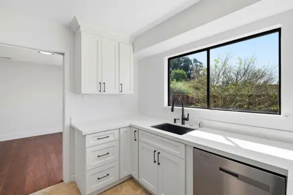 2022 Bob White Ln, SANTA CRUZ, CA 95065