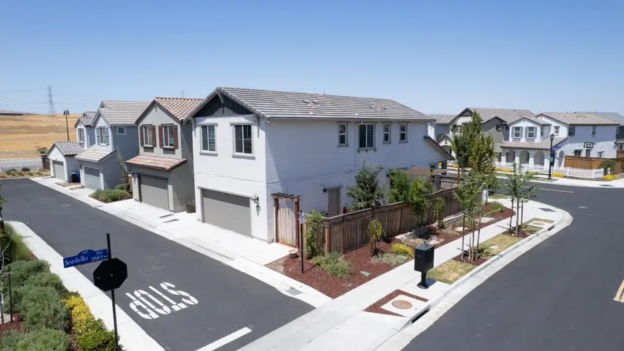 22 Funderburg Boulevard, Mountain House, CA 95391 - #3