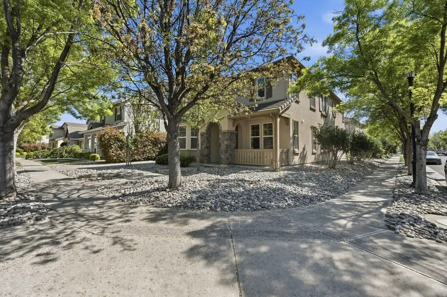 698 Rico Way, Tracy, CA 95391 - #3