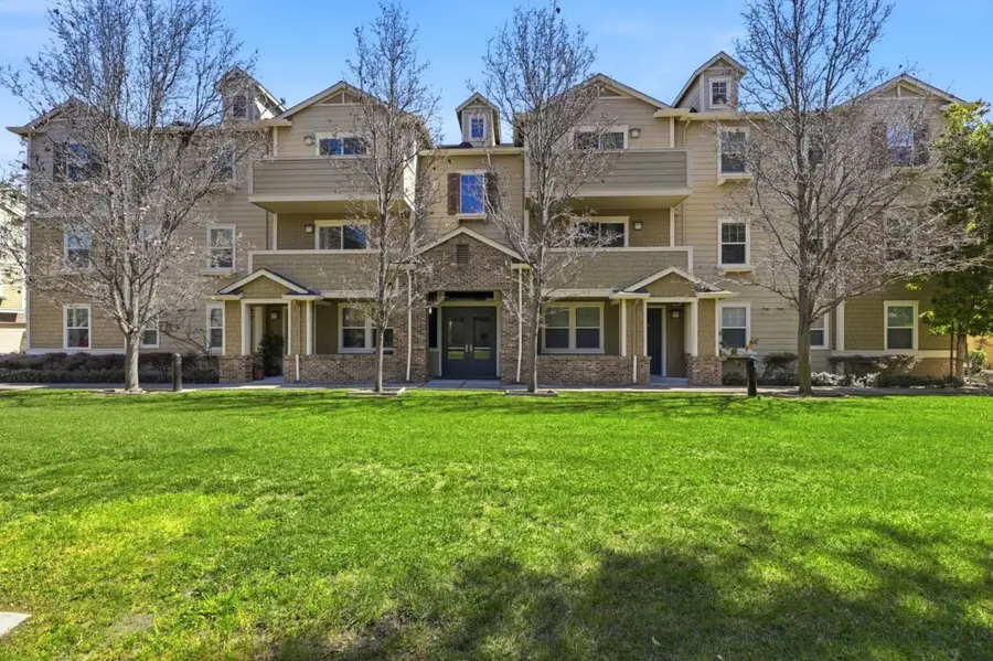 1035 Scotia Terrace  #304, Sunnyvale, CA 94089 - #2