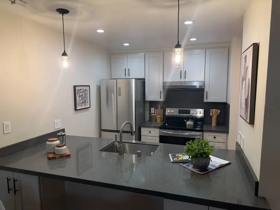 222 Laurel Street  #105, San Carlos, CA 94070 - #3