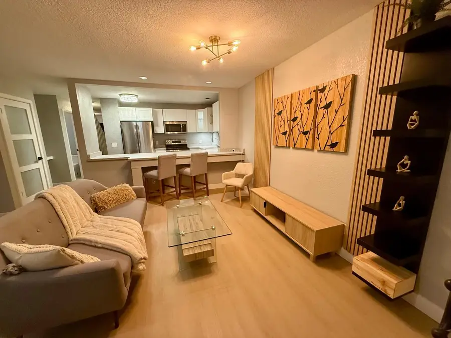 421 Sierra Vista Avenue  #7, Mountain View, CA 94043 - #3