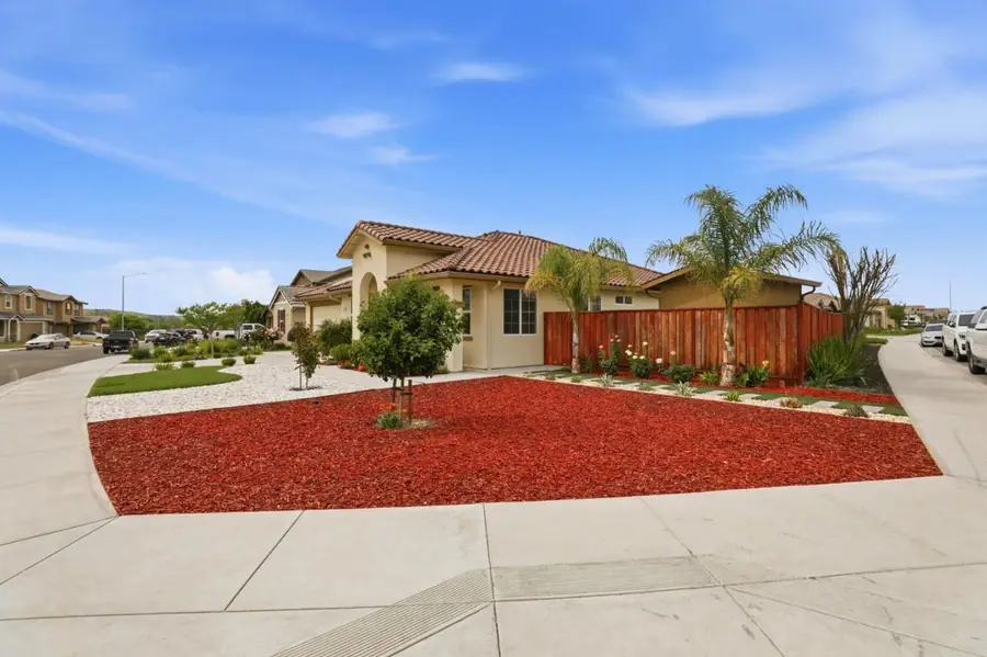 805 Klamath Way, Hollister, CA 95023 - #2