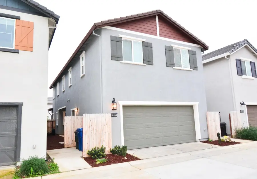 12185 Coal Creek Way, Rancho Cordova, CA 95742 - #3