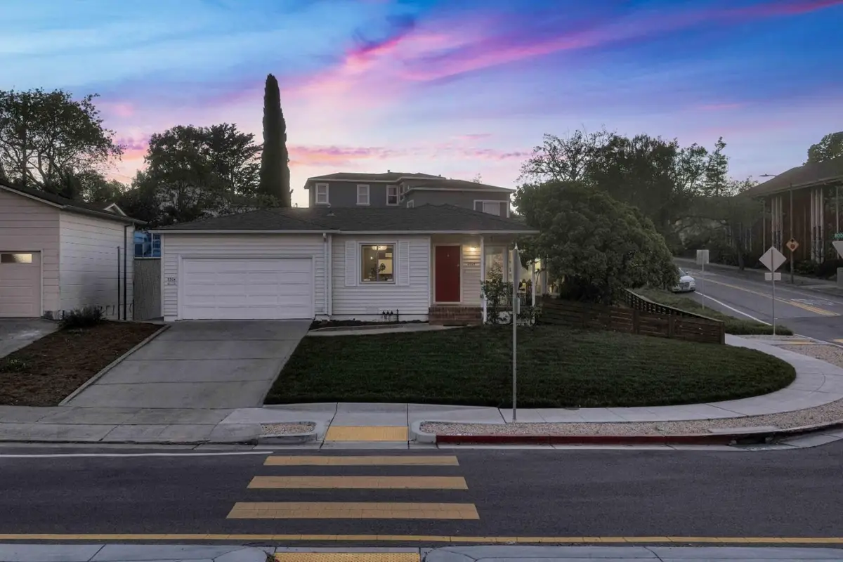 2204 Roosevelt Avenue, Redwood City, CA 94061 - #1